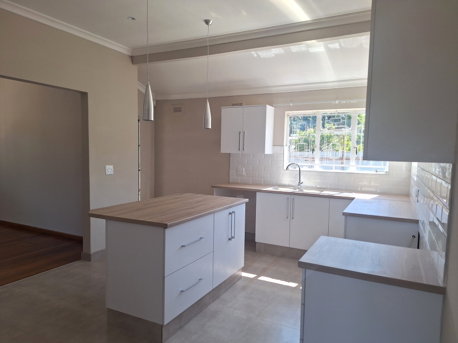 To Let 3 Bedroom Property for Rent in Janssendal Eastern Cape